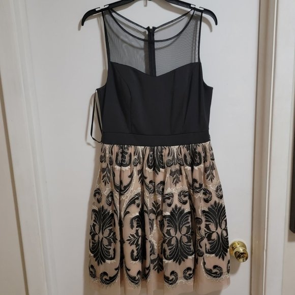 Adrianna Papell Dresses & Skirts - 🌷Hailey Adrianna Papell  Women's Size-10 Dress